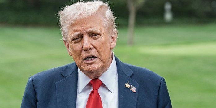 特朗普称他将间接参与美国和伊朗谈判