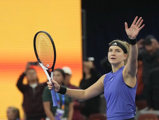 穆霍娃2-0击败卡琳斯卡娅，晋级WTA1000多哈站4强