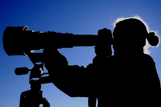 代表委员探讨“生育友好”，建议“育儿假共享”“设父母岗”