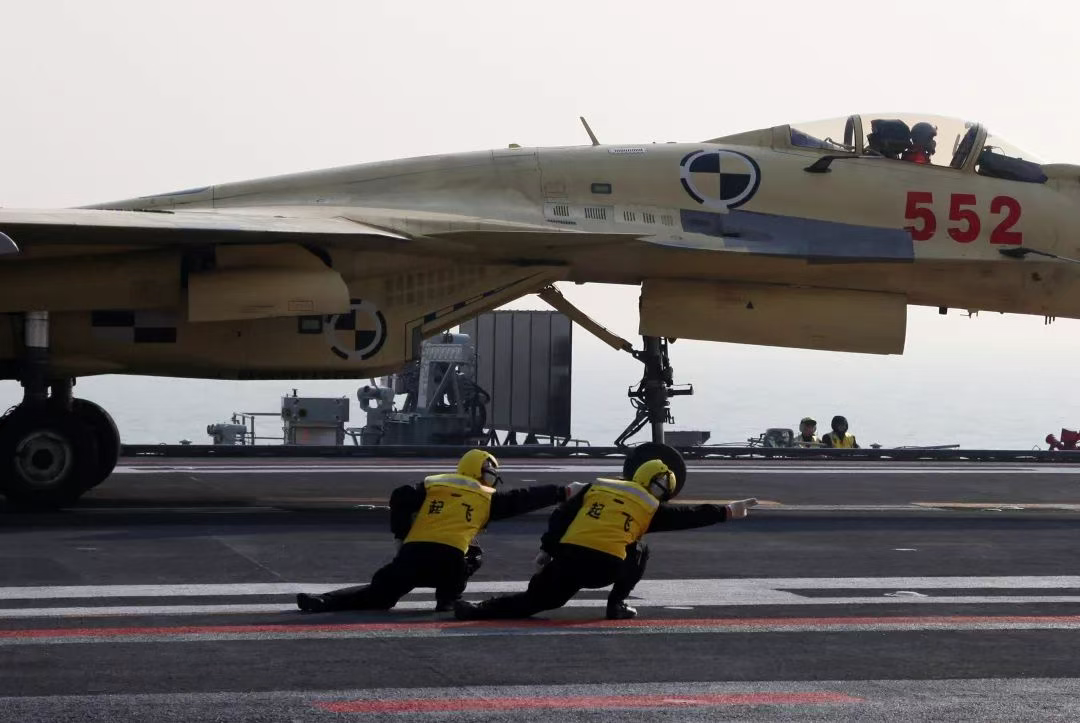 13年前“航母style”火遍全国，如今三航母“舰”指深蓝！