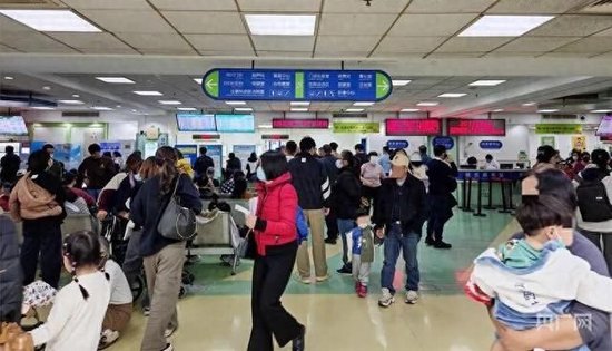 有医院检测到1200多号、抗流感药销量暴涨！记者实探