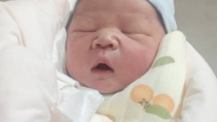 “3月抬、6月爬”大运动发育时间，也传递3个关键信号