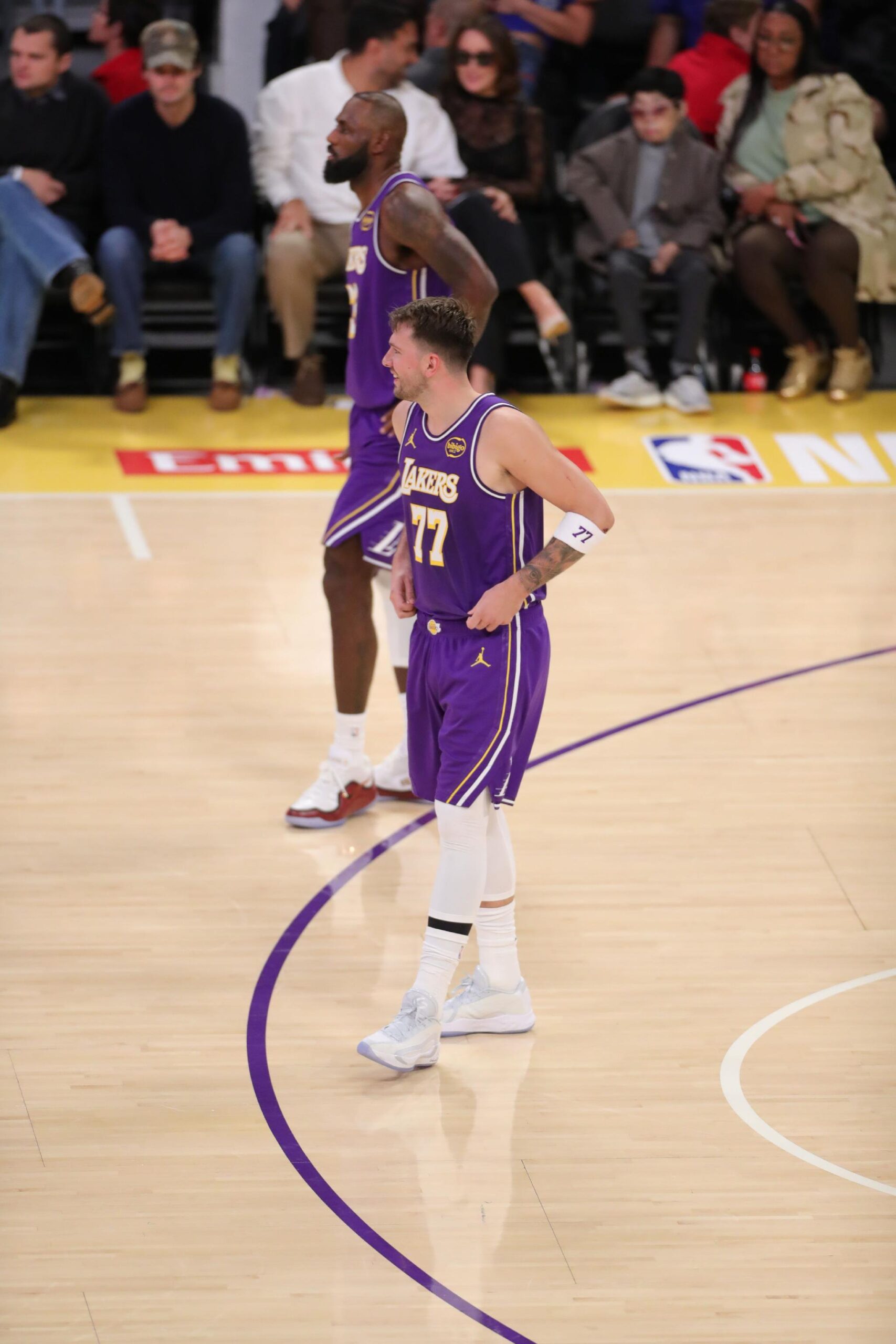 追梦：詹姆斯东契奇和雷迪克很合拍 湖人进攻很棒但防守需提升