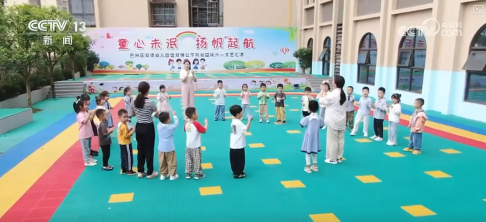 “补贴+服务”实打实减负利好宝爸宝妈 关注、尊重、支持生育社会氛围正在形成